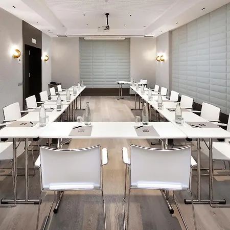 Hotel Olivia Plaza 4*