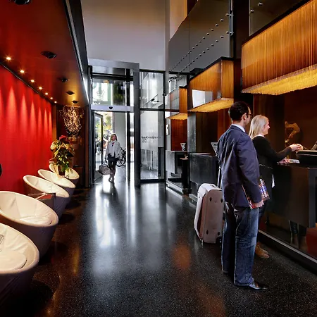 Olivia Plaza Hotel