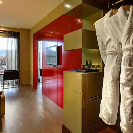 Hotel Olivia Plaza 4*