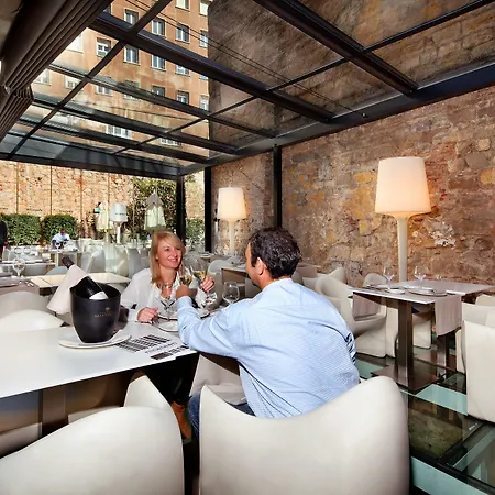 Olivia Plaza Hotel