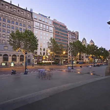 Olivia Plaza Hotel 4*