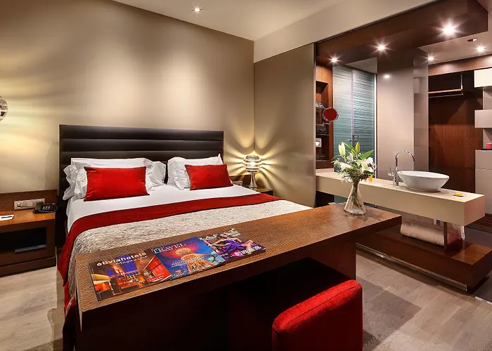 Hotel Olivia Plaza 4*