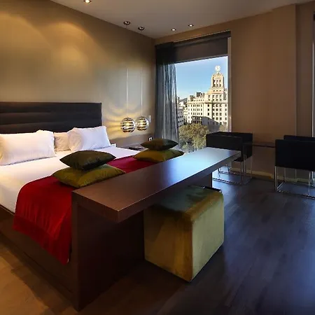 Ξενοδοχείο Olivia Plaza 4*