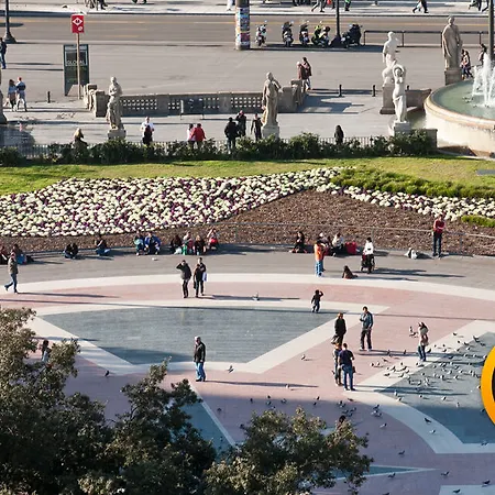 Ξενοδοχείο Olivia Plaza 4*