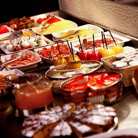 オリビア プラザ 4*