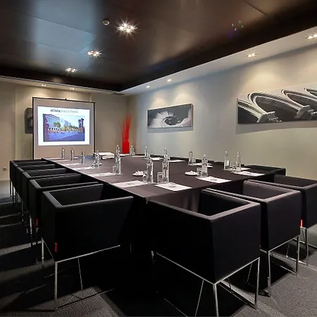 オリビア プラザ ホテル バルセロナ