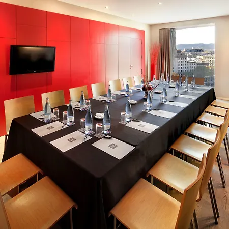 オリビア プラザ バルセロナ