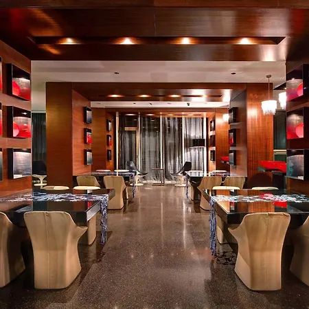 オリビア プラザ 4* バルセロナ