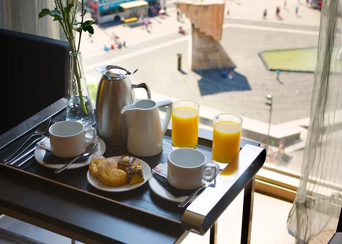 Olivia Plaza Hotel 4*