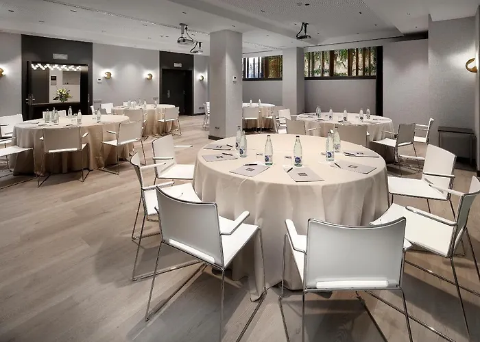 Olivia Plaza Hotel