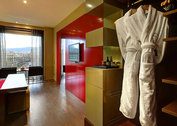 Hotel Olivia Plaza 4*