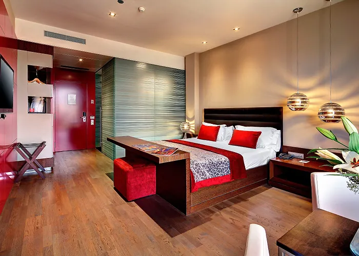 Hotel Olivia Plaza 4*