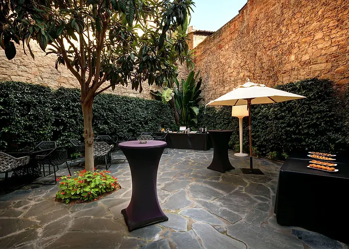 Olivia Plaza Hotel 4*