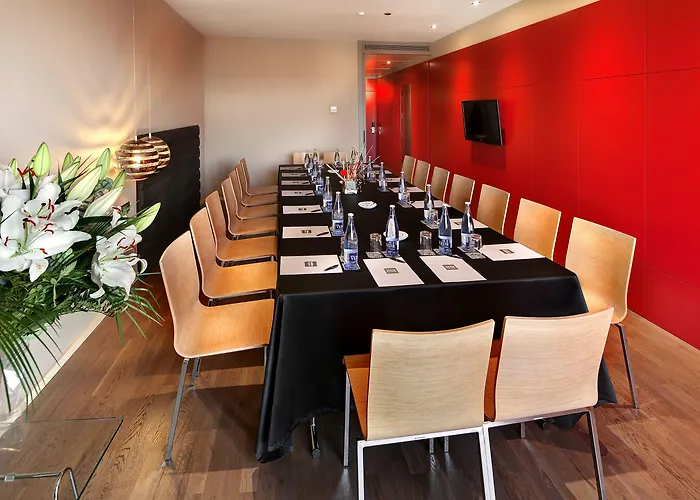 Olivia Plaza Hotel