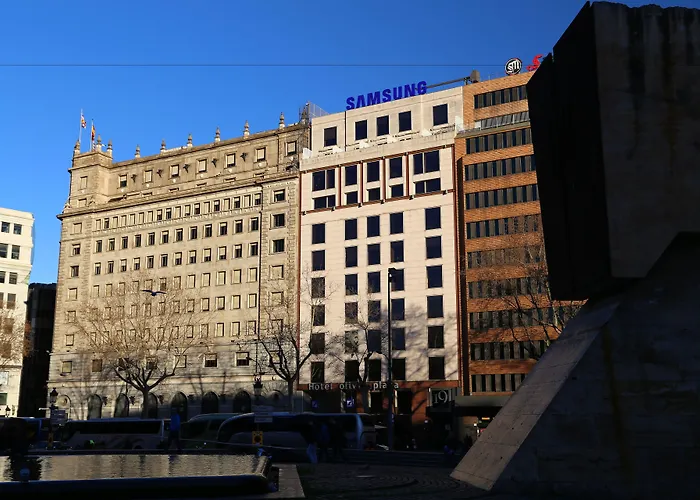 Olivia Plaza Hotel 4*