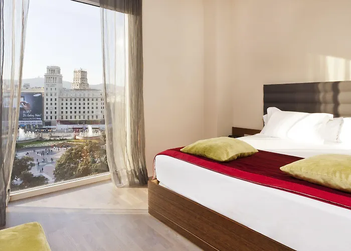 Hotel Olivia Plaza 4*