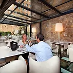 Olivia Plaza Hotel